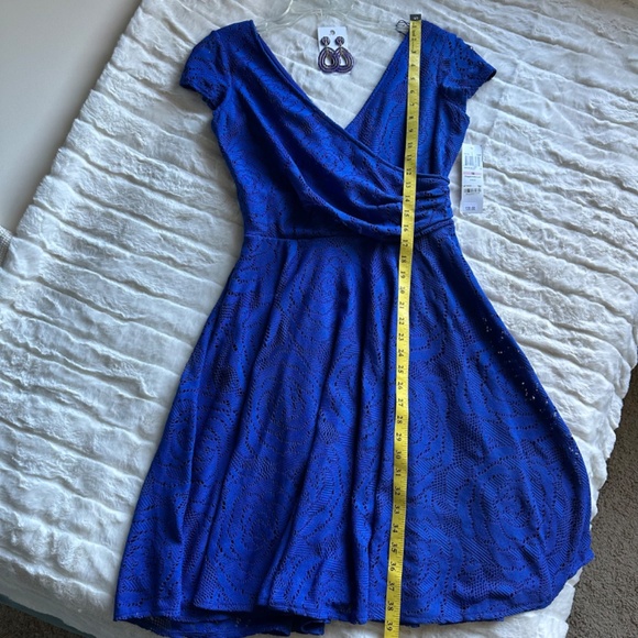 Maggy London Royal Blue Floral Lace Midi Dress - Size 10 - Picture 5 of 8